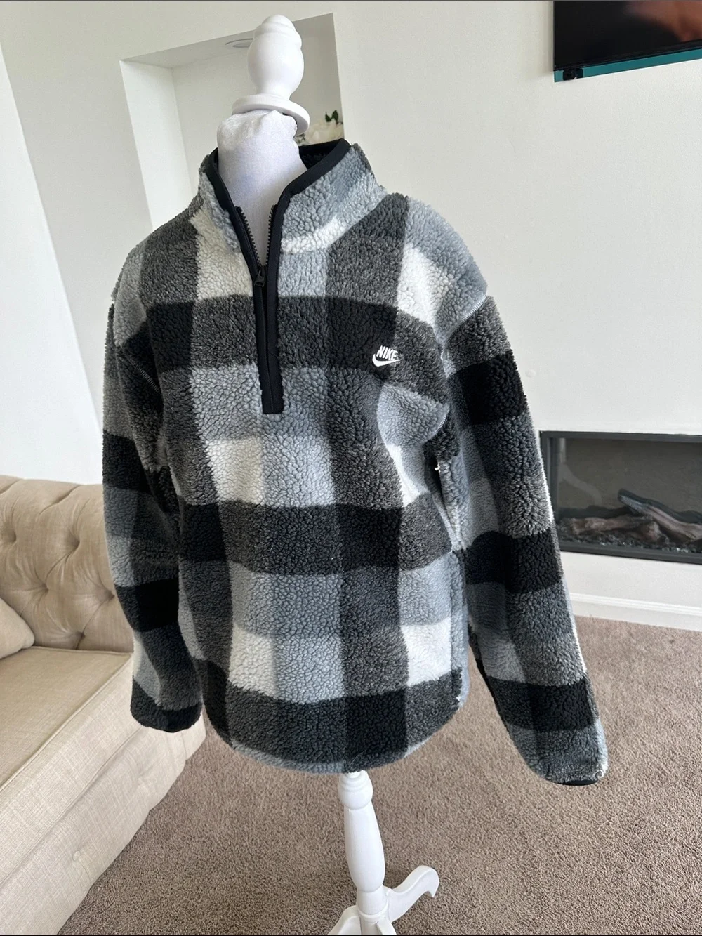 Nike Men's Black & Gray Check Sherpa Quarter-Zip Pullover